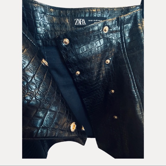 ZARA Faux Leather Croc Printed Button Up Skirt (XS) - Picture 7 of 10